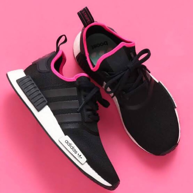 nmd r1 black pink