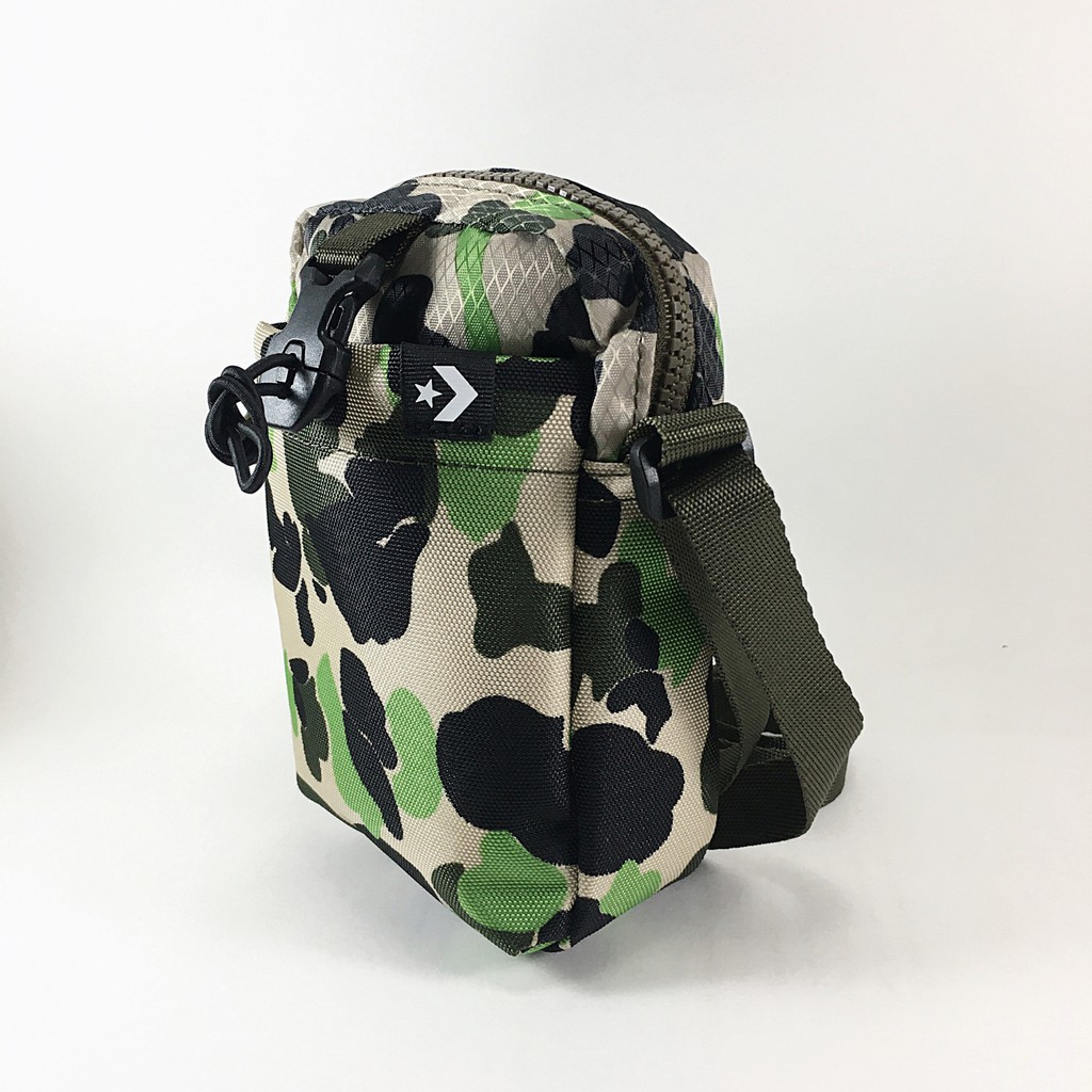 CONVERSE กระเป๋าสะพายข้าง รุ่น UTILITY COMMS POUCH , camo , สีลายพราง