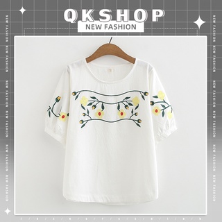 QKshop 🌟เสื้อคอกลมแขนตุ๊กตาปักลายดอกไม้🌸 ทรงคุณแม่บ้านน่ารักสุดๆ แต่งตัวง่ายแมทช์เข้ากับทั้งกางเกงขาสั้นขายาว พร้อมใส่ลุ