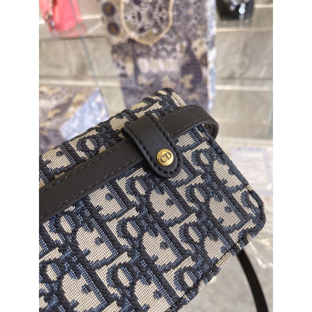 บรรจุภัณฑ์ Dior Saddle WOC S Trip Bag กระเป๋าหน้าอกกระเป๋า Dior ดี