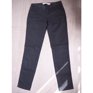 กางเกงขายาวสีดำ GIORDANO size 27