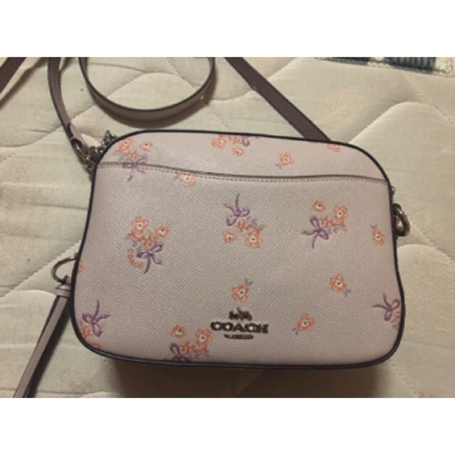 กระเป๋า coachของแท้ มือสอง F29347 รุ่นcamera bag with flower bow print