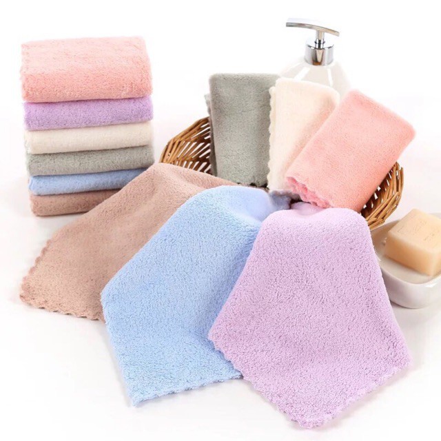 Towels & Bathrobes 9 บาท ผ้าขนเป็ดนาโน ขนาด 30*30เซนติเมตร คละสี สำหรับเช็ดหน้า เช็ดโต๊ะ Home & Living