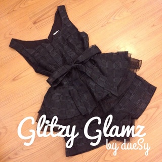 Sale งานป้าย Glitzy Glamz ชุดจั้มสูทขาสั้น แขนกุดผ้าแก้วหรูหรา ไฮโซสวยงาม