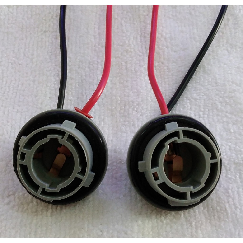 ขั่วไฟเลี้ยว (ขั่วบิด)1จุด รถยนต์ผลิตจากพลาสติก (2ชิ้น)