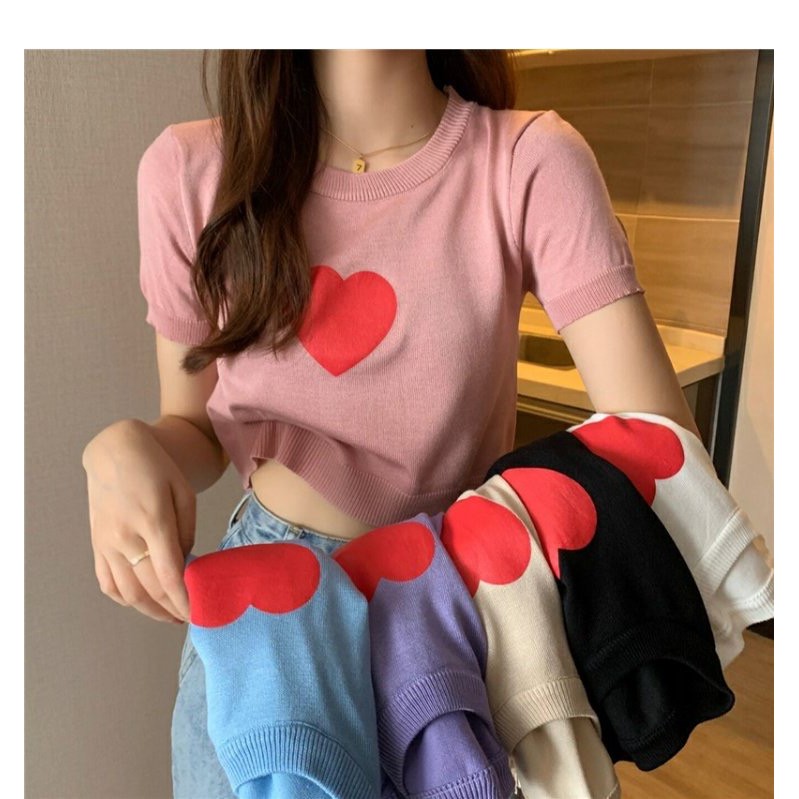 Cicishop(พร้อมส่ง)เสื้อครอปแขนสั้น ผ้าไหมพรม รูปหัวใจงานน่ารักมาก(NEW6210)