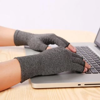 Shop Jung ถุงมือ ลดการเกร็งมือ แก้ปวดมือ ไขข้ออักเสบ Magnetic Therapy Glove รุ่น 000476 - Gray (pair)