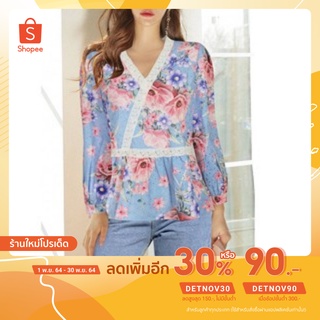 เสื้อคอวีลูกไม้สีขาวลายกุหลาบ
