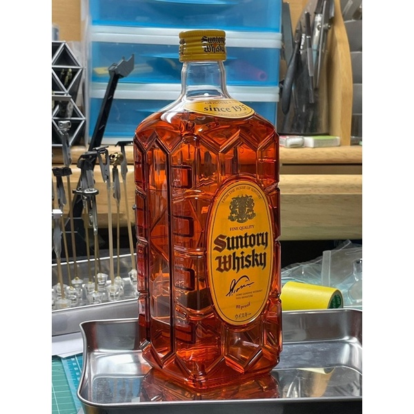 SUNTORY WHISKEY MODEL