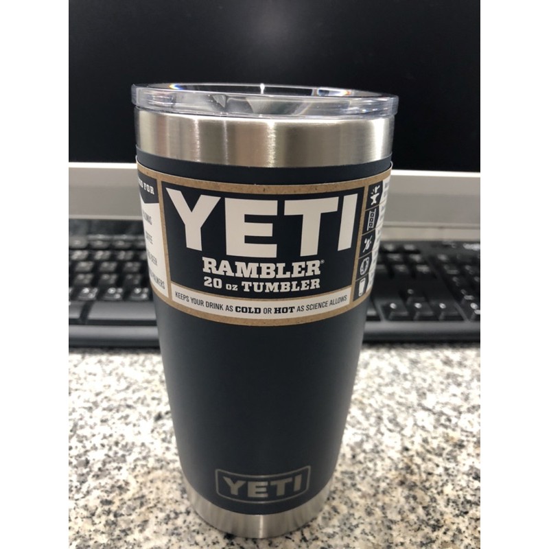 New Yeti Rambler 20 oz Navy