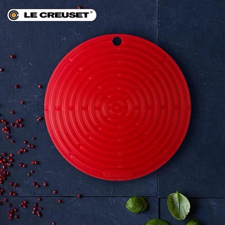 LE CREUSET เสื่อซิลิโคนฉนวนกันความร้อนฝรั่งเศสบนโต๊ะอาหารเสื่อป้องกันการลวกกันลื่นฉนวนกันความร้อนในครัวเรือน