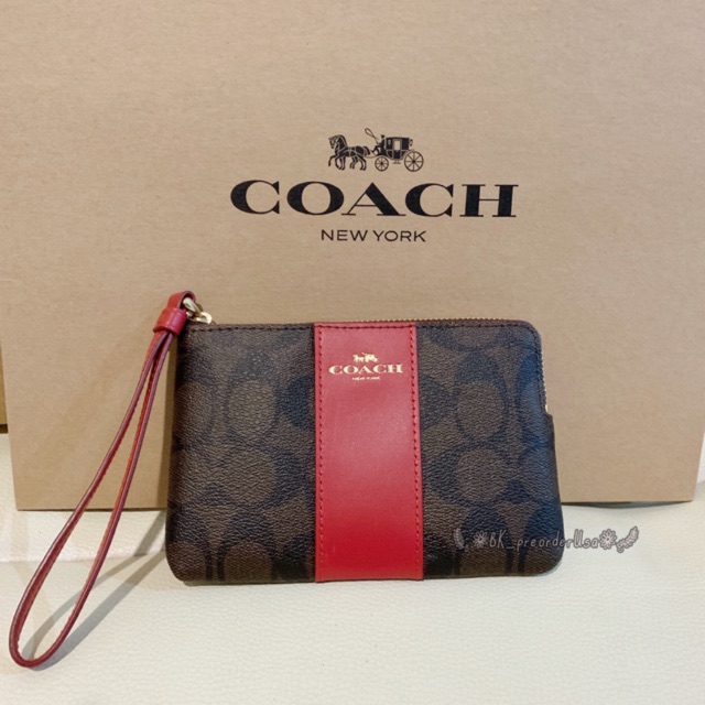 พร้อมส่ง Coach แท้ รุ่นคล้องมือ1ซิป ไซส์ S #F58035