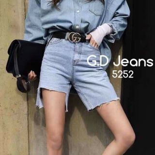 G.D.Jeans รุ่น 5252#กางเกงยีนส์ผ้าด้านสามส่วนสีฟอกตัดขาดเซอร์ๆ 🐬💦