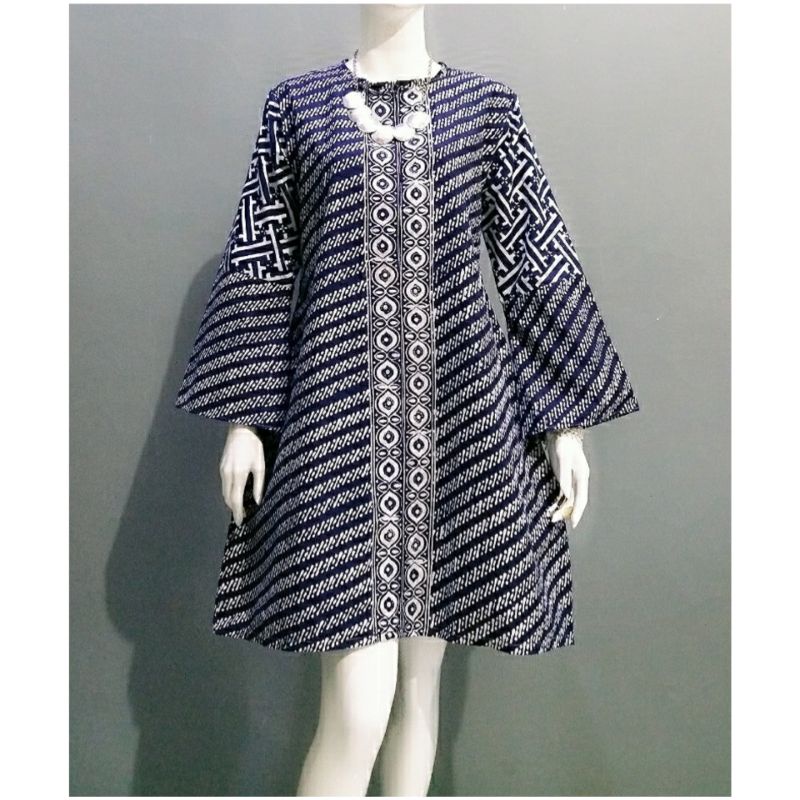ALYSA BATIKSOLO TUNIC