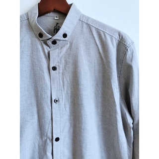 เสื้อเชิ๊ตกึ่งคอจีน ไซส์ XL เสื้อเชิ้ตสีเทา เสื้อเชิ๊ตทอม เสื้อเชิ้ตแขนยาวผู้ชาย มือสอง