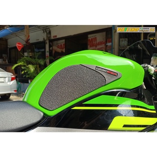 ฟองน้ำกันลื่นข้างถังน้ำมัน ตรงรุ่น ZX6R [ Maxtec ]