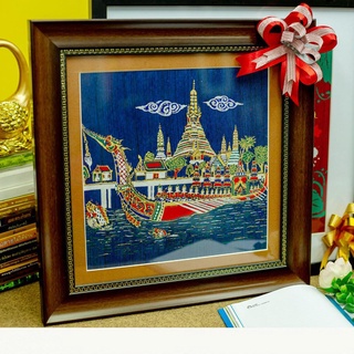 กรอบรูปมงคล เรือสุพรรณหงส์ ผ้าไหมพิมพ์ลาย (ของที่ระลึก ของขวัญขึ้นบ้านใหม่ ของขวัญ ของมงคล กรอบรูปตกแต่งบ้าน)