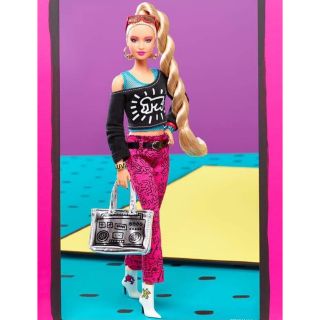 Barbie signature ดีไซน์​โดย Keith Haring