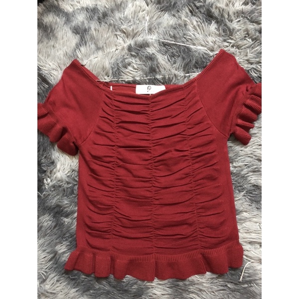 เสื้อpradap สีแดงสด.