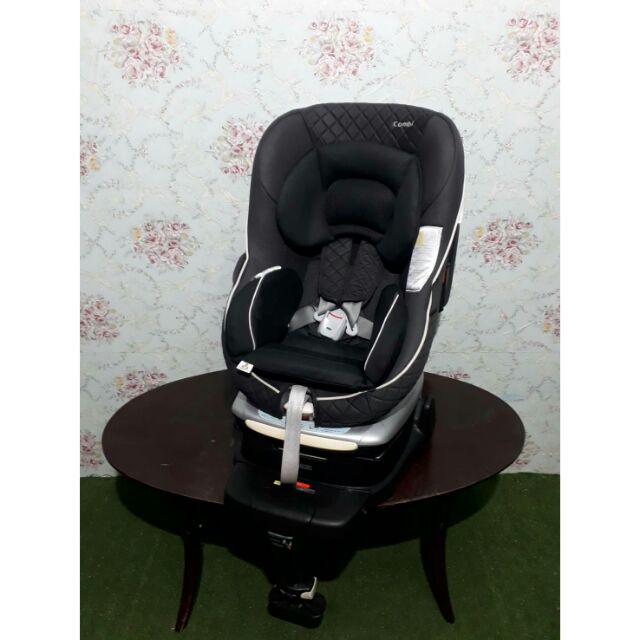 คาร์ซีทCombi  Luxtia. Turn white. Lable.