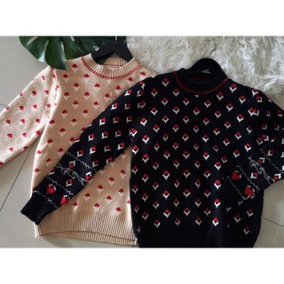 เสื้อเเขนยาวไหมพรมคอเต่า ตกเเต่งลายดอกไม้ ผ้าใส่สบายสไตล์สาวน่ารัก