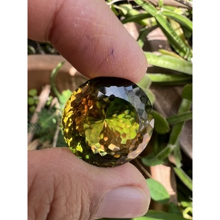 Bi color Quartz 34 carats 21x21mm yellow Green Hydrothermal quartz