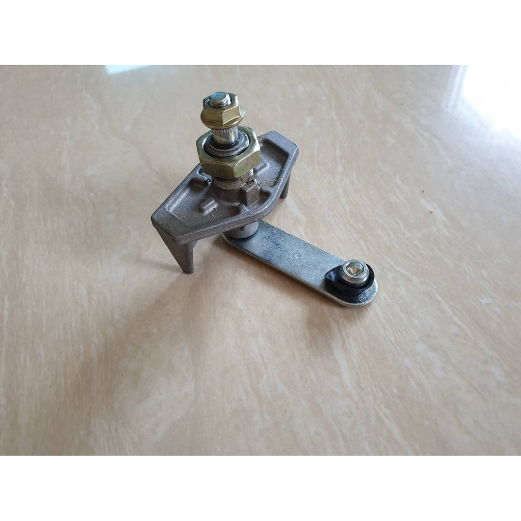 ตุ๊กตาขาปัดน้ำฝน TOYOTA รถตู้ LH112 ข้าง RH ราคาตัวละ 250 บาท