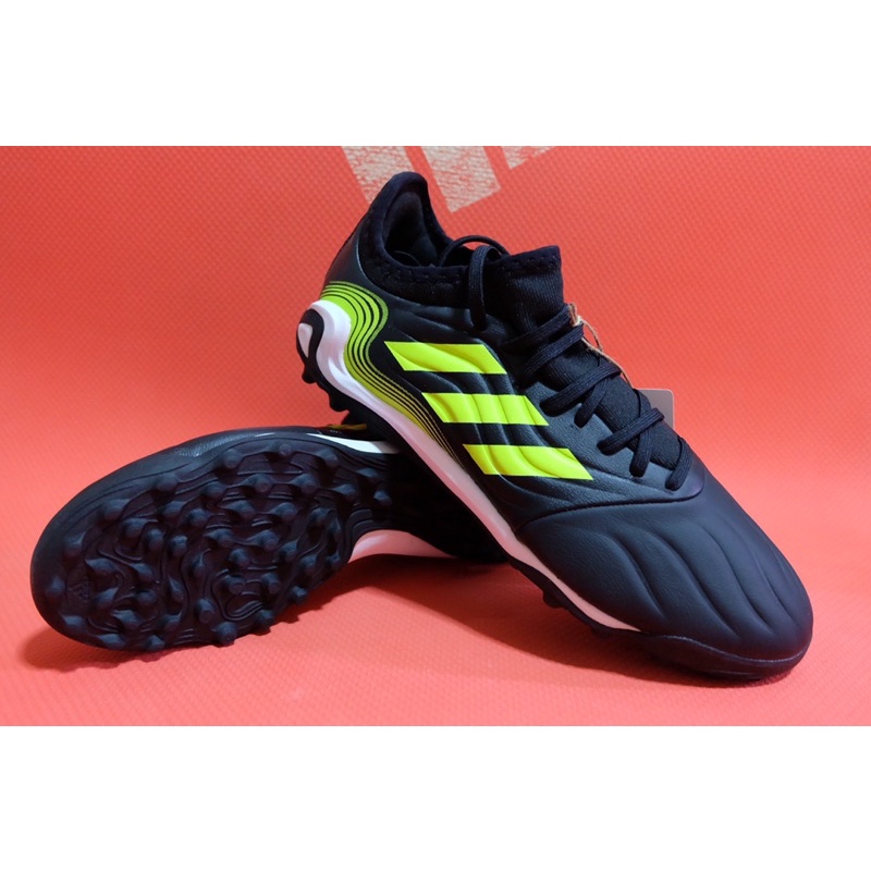 รองเท้าฟุตบอลร้อยปุ่ม Adidas Copa Sense .3 TF ของแท้