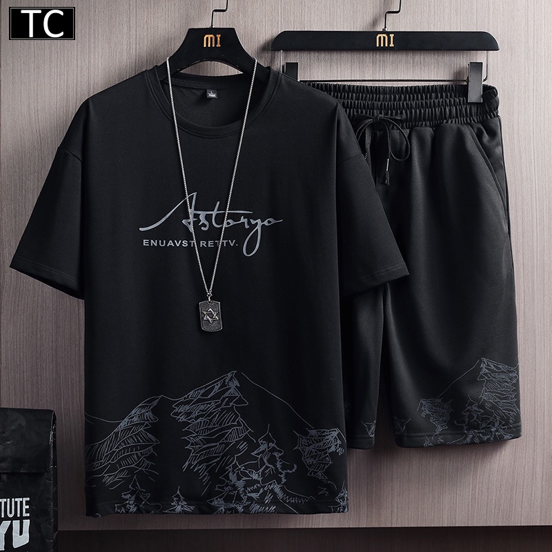 TC ชุดแฟชั่นชาย 2 ชิ้น  เสื้อยืดแขนสั้น + กางเกงขาสั้น ชุดกีฬาและชุดพักผ่อนนุ่มสบายและระบายอากาศได้ดี รุ่น2781