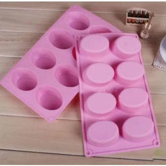 แม่พิมพ์สบู่ ซิลิโคน แม่พิมพ์สบู่ 8 ช่อง 100 กรัม ทรงรี ขนาด 1ช่อง : 7.5 x 5.3 x 3.1cm ใช้ทำบล็อก ขนม บล็อก ทนความร้อน