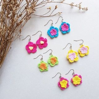 Happy flower earrings