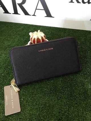 กระเป๋า CHARLES KEITH LONG WALLET