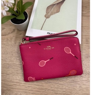 กระเป๋าคล้องมือ CORNER ZIP WRISTLET WITH RACQUET PRINT (COACH C8381) สีชมพู ลายแบทมินตัน ไซส์S 1ซิป 1S