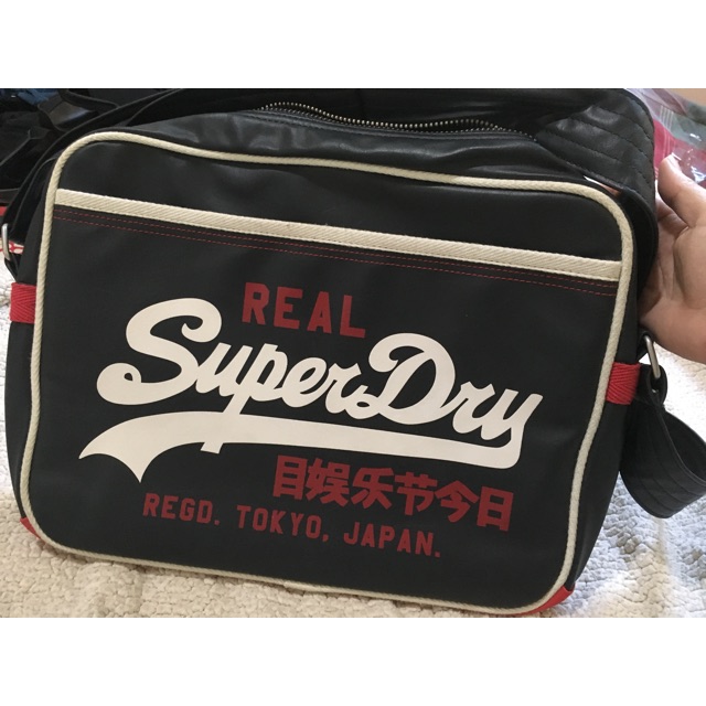 กระเป๋า SuperDry สะพายข้าง