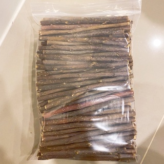 ไม้แอปเปิ้ล Apple sticks 1kg. สำหรับสัตว์ฟันแทะ หนูแฮมเตอร์ , ชินชิล่า, กระต่าย กระรอก ชูการ์ไกเดอร์