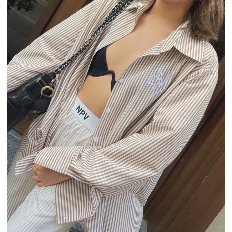 NAPATVOGUE - NPV BASIC SHIRT เสื้อเชิ้ตปัก npv  ส่งต่อ 500 บาท ส่งฟรี  ใหม่มาก