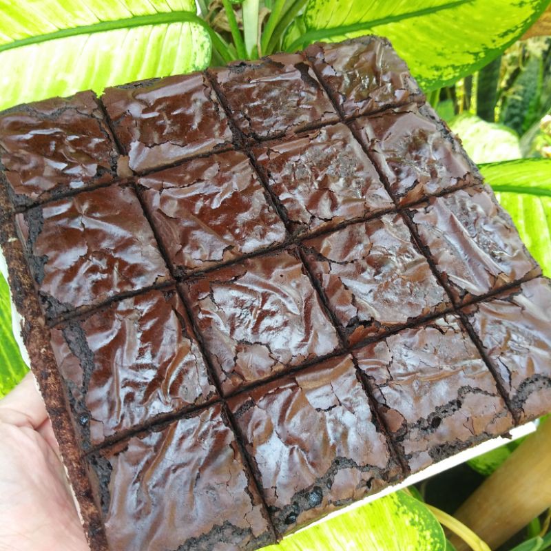 บราวนี่ช๊อคเนื้อหนึบยกถาด16ชิ้น ขนาด2ปอนด์  หวานน้อยไม่ติดขมเนื้อหนึบ