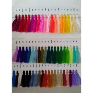 พู่เล็กแต่งเสื้อผ้ายาว 2.5นิ้ว ถุงละ 1 โหล มีสีให้เลือก60สีระบุสีได้ค่ะ(ภาพถ่ายบางสีอาจจะเพี้ยนนิดหน่อย (สีไม่ตก)