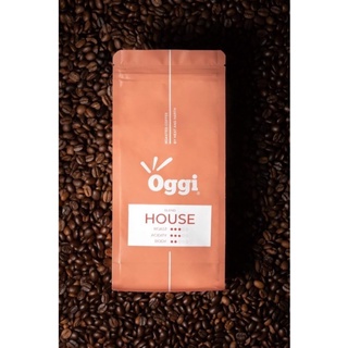 เมล็ดกาแฟคั่วกลาง Oggi รส House Blend จากพันธ์ุอาราบิก้า 100% ใช้เม็ดกาแฟเกรด AA หอม เข้ม อร่อย ไม่ขม คั่วสดใหม่ก่อนส่ง