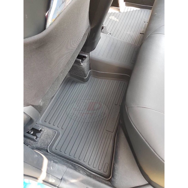 ตรงรุ่น  Toyota C-HR  2017-2024 (ผ้ายางปูพื้นรถ ยกขอบ ใช้ได้ไฮบริดและธรรมดา) ถาดยางปูพื้นCHR - รูปที่ 5