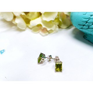 AR-Kang Collection***ต่างหูปักก้านเงินแท้ 925 พลอยแท้ PERIDOT