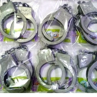 กุญแจมือ ของเล่นเด็ก สีเงินโครเมี่ยม พลาสติก ของเล่นเด็กๆๆ พร้อมส่ง