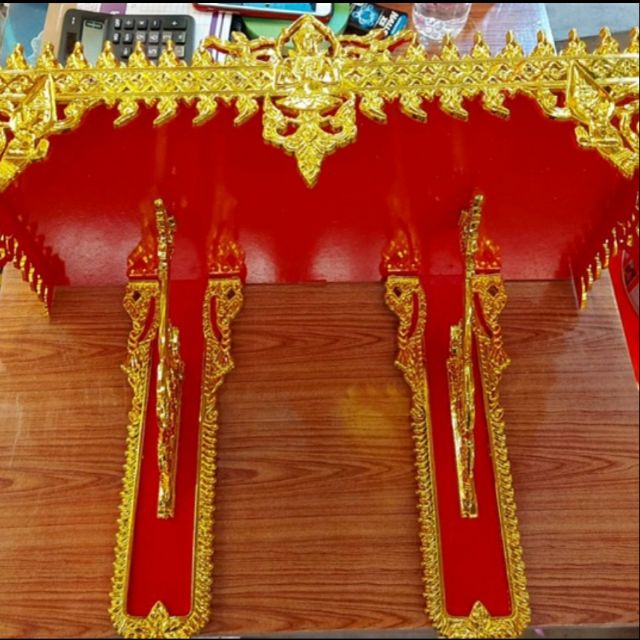 หิ้งพระ หิ้งพระลายไทย 2 ขา 22 ซม. สีแดงทอง เกรด A ราคาโรงงาน