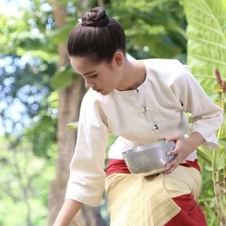 เสื้อกาสะลองผ้าฝ้ายชินมัยพื้นเมือง
