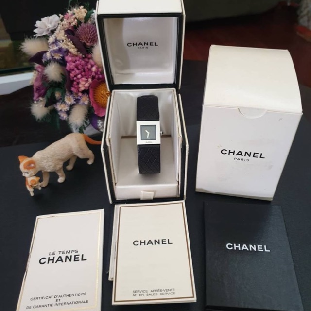 นาฬิกา Chanel Matelassé watch in stainless steel Circa 1990 มือสอง ของแท้💯