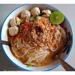 ก๋วยเตี๋ยวพวง ครบเครื่องพร้อมทาน 1พวงมี 5 ห่อ