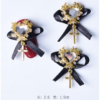 หัวใจเพชรแต่งเล็บ2ชิ้น15.-