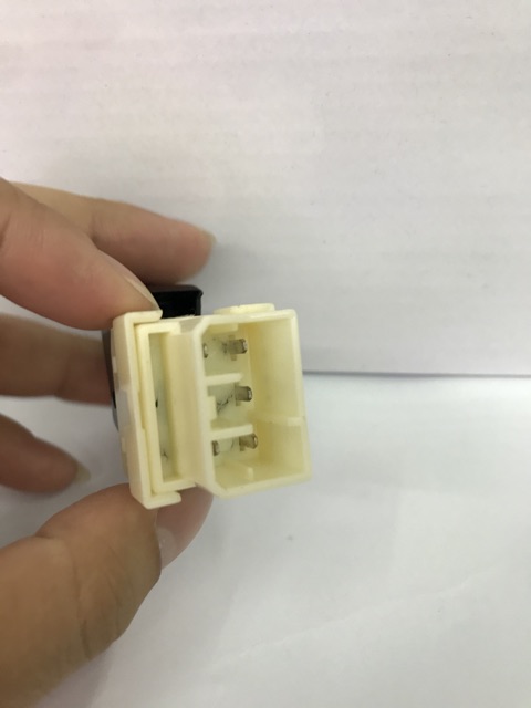 สวิตช์กระจกไฟฟ้าปุ่มปรับกระจกข้างซ้ายสำหรับ Ford Ranger ปี1999-2006(ใส่กับประตูหลังของรุ่น4ประตูได้) - รูปที่ 5