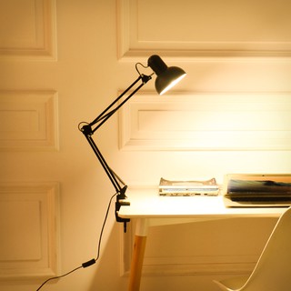 ราคาโคมไฟเขียนแบบ ใช้กับขั้ว หลอด E27 วัสดุแข็งแรง มีสวิตช์เปิดปิด โคมไฟหนีบโต๊ะ โคมไฟตั้งโต๊ะ Desk Lamp สีดำ สีขาว ZS812