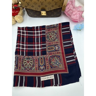 YSL silk 💯ผ้าพันคอแบรนด์เนมมือสองแท้ ขนาด30” ขอบผ้า hand roll edge no tag